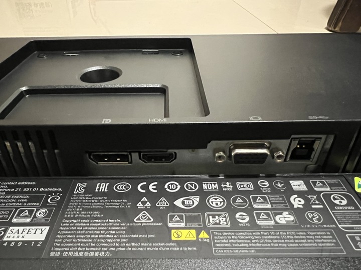 Think Vision T24i-10 FHD IPS 23.8吋 有HDMI VGA DP接頭