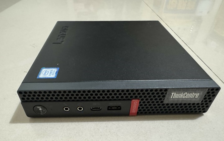 Lenovo Thinkcentre M720q i5-8400T 8G tiny 桌上型電腦