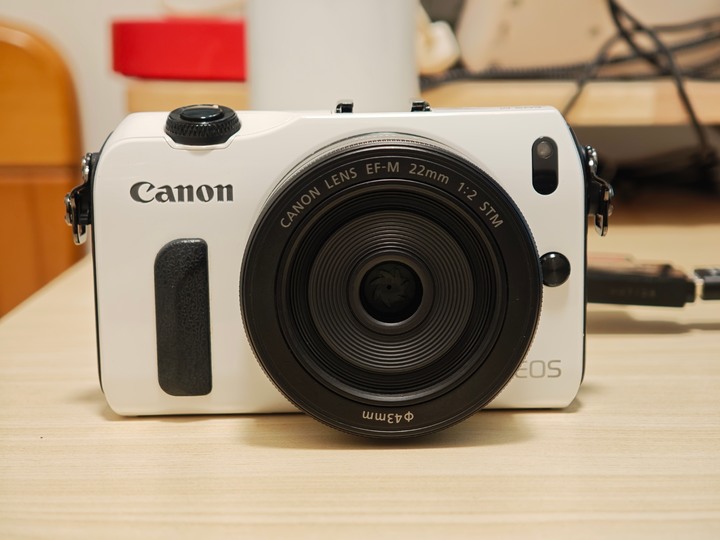 CANON EOS M 相機 + 22mm F2定焦鏡