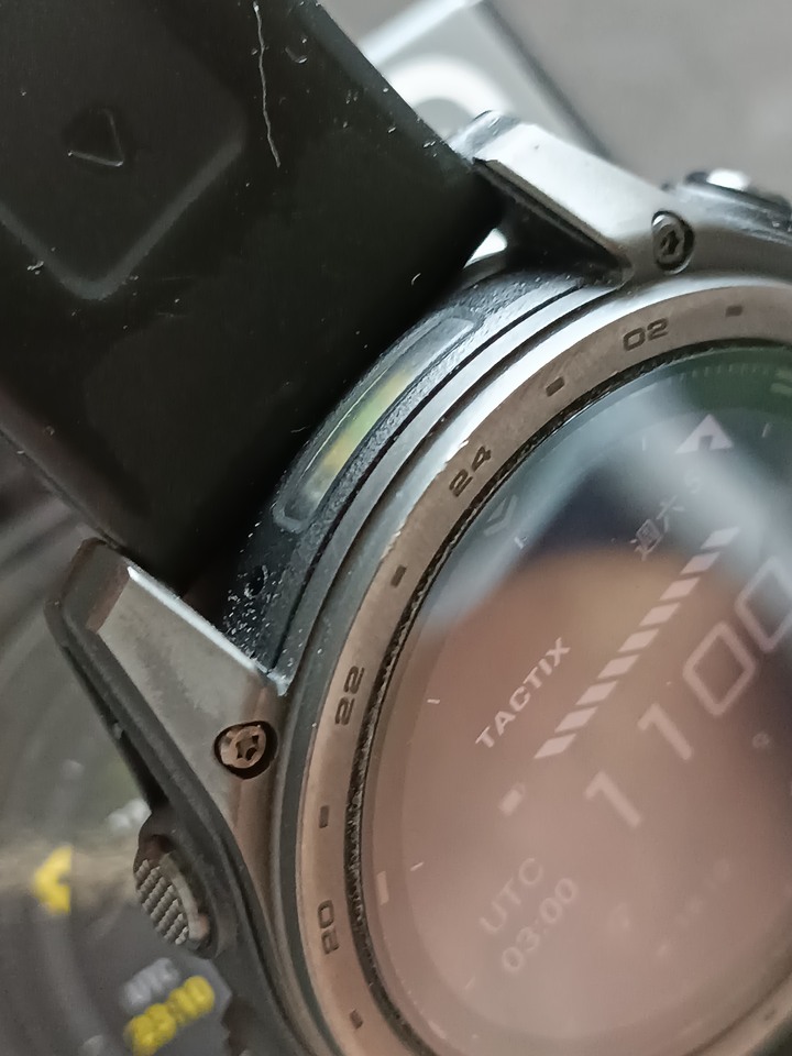 Garmin tactix 8 – AMOLED Edition 全方位進階軍用戰術錶 保固內