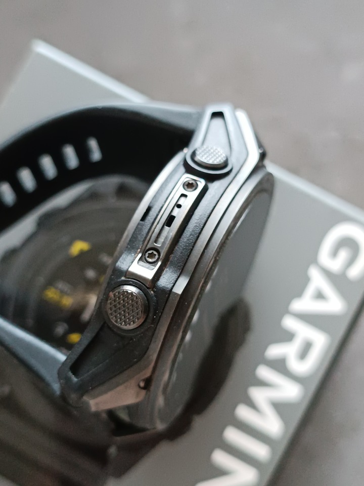 Garmin tactix 8 – AMOLED Edition 全方位進階軍用戰術錶 保固內