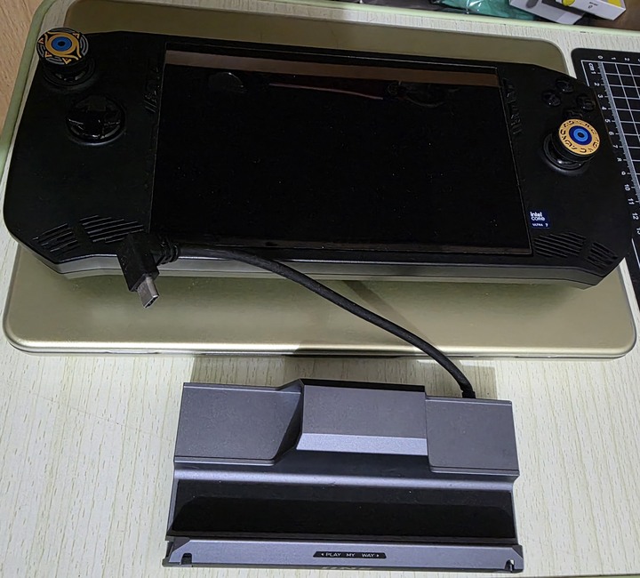 MSI 微星Claw 7 AI+ 7吋電競掌機(Ultra 7 258V/32G/512G）