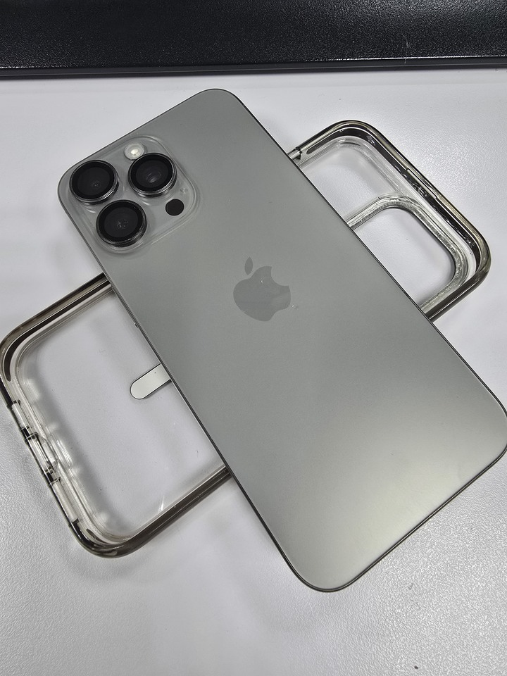 IPhone 15 pro max 256 鈦色 外觀無傷