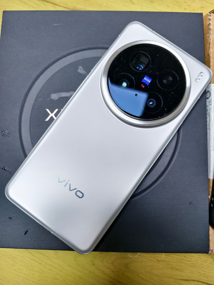 Vivo X200pro 16/512 台版 保固內