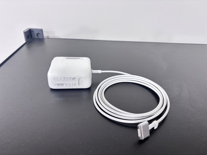 apple macbook magsafe 2 power adapter 45w