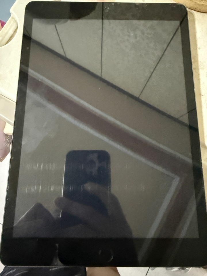 iPad 9 64g 灰色