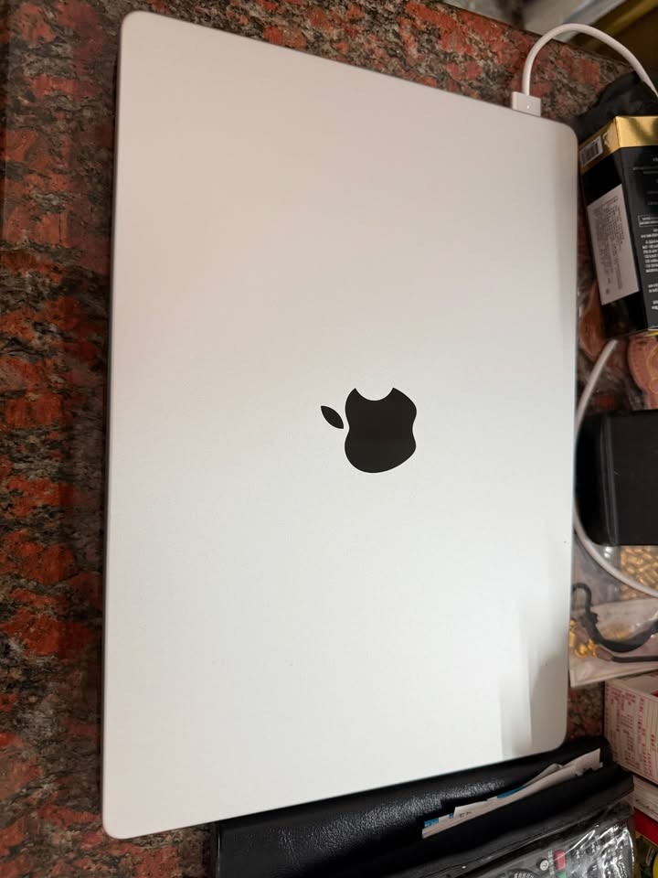 MacBook Pro 14 M5