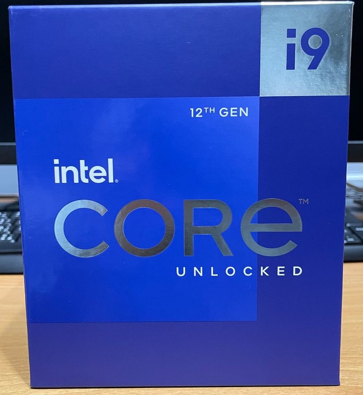 全新未拆封Intel i9-12900K 捷元公司貨- Mobile01 最高 Intel 新品未開封 12900K i9 Core PCパーツ