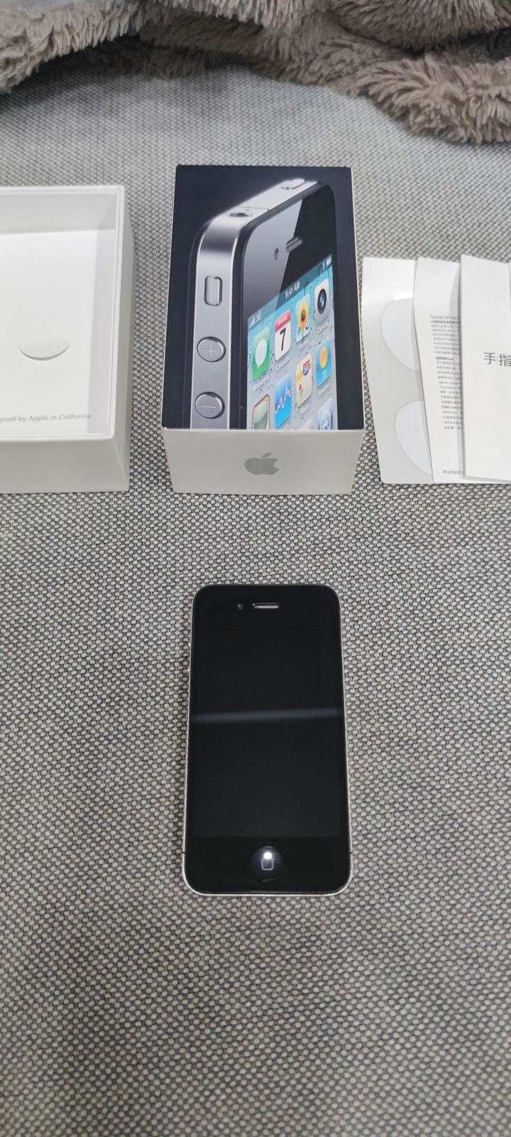 iPhone 4 16GB 附原廠盒裝 收藏機 出售