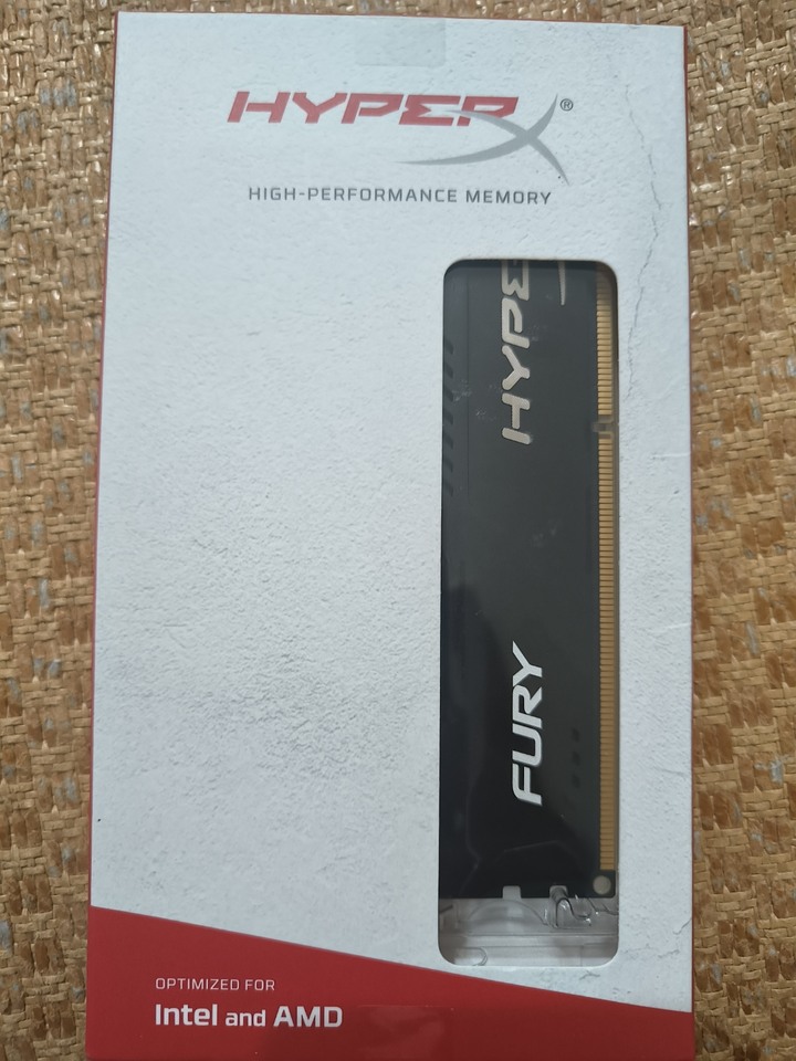 金士頓DDR3 1866 4g*2