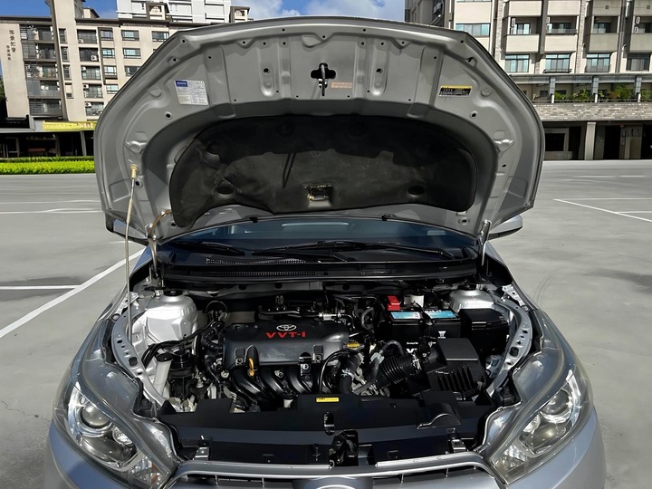 自售2015年大鴨YARIS1.5L跑少認證車 VIOS ALTIS FIT SWIFT MINI