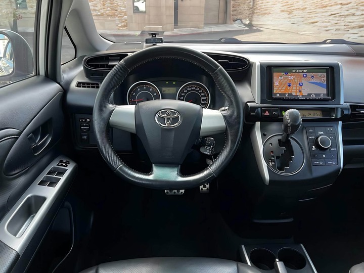自售2011年Wish七人座休旅車2.0E定速內外漂亮 QRV LIVINA PREVIA