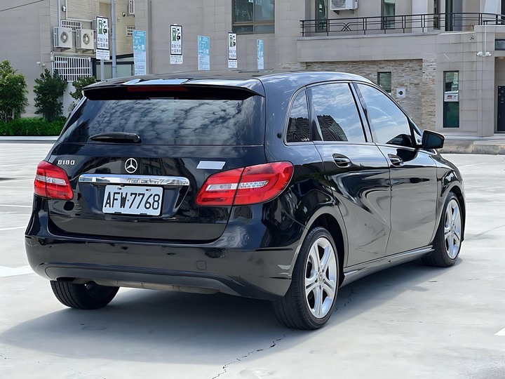 自售2013年賓士B180休旅車渦輪增壓保母車1600cc B200 A200 A250