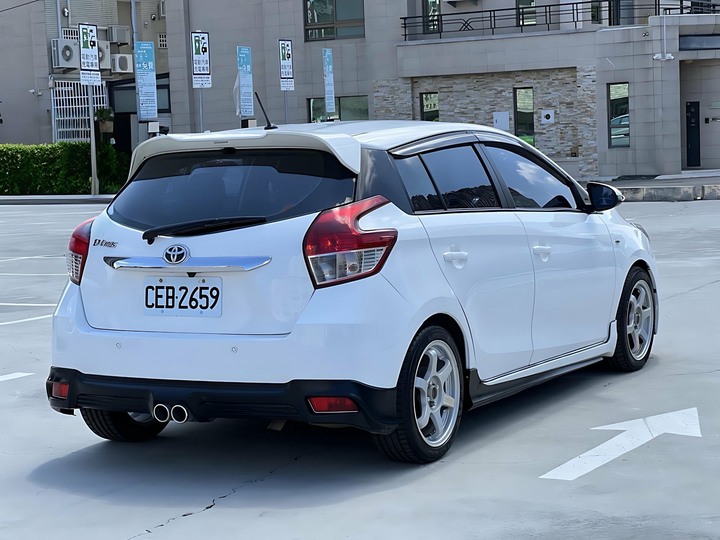 自售大鴨2015年YARIS1.5S跑少小改安卓影音 VIOS ALTIS FIT
