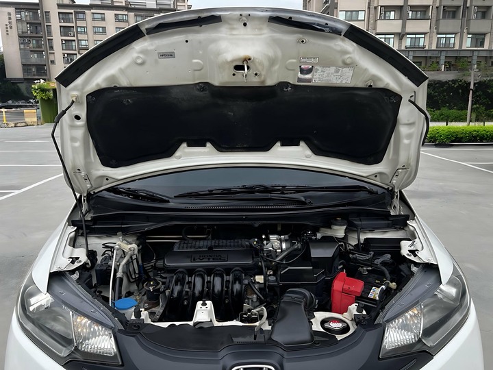 自售2016年本田FIT 1.5VTI-S 飛特定速最頂級款 TIIDA YARIS SWIFT
