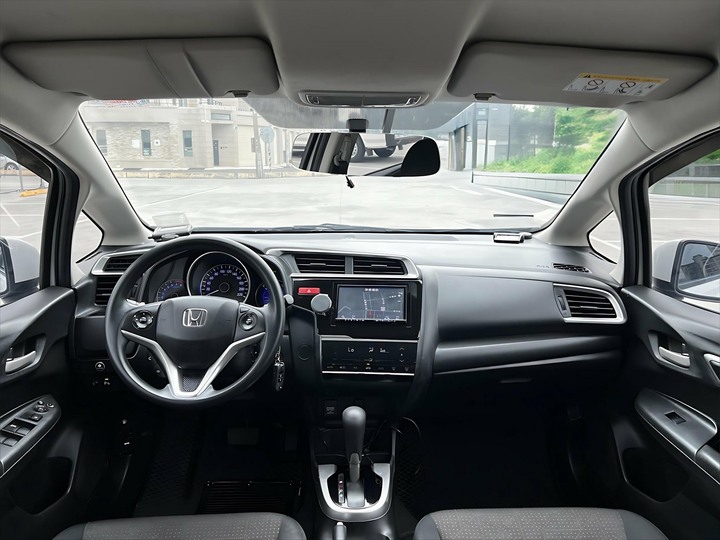 自售2016年本田FIT 1.5VTI-S 飛特定速最頂級款 TIIDA YARIS SWIFT