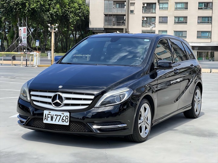 自售2013年賓士B180休旅車渦輪增壓保母車1600cc B200 A200 A250
