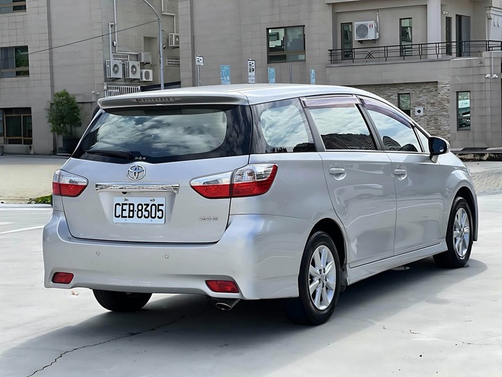 自售2011年Wish七人座休旅車2.0E定速內外漂亮 QRV LIVINA PREVIA