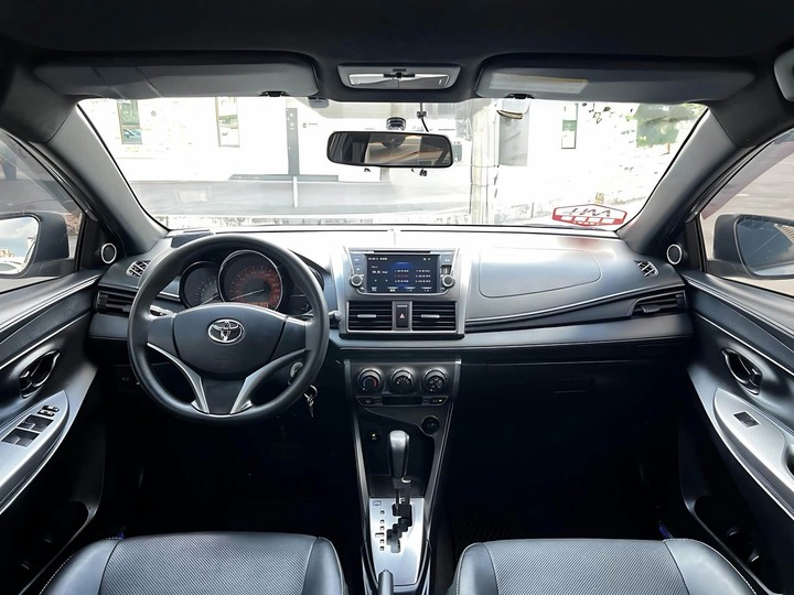 自售2015年大鴨YARIS1.5L跑少認證車 VIOS ALTIS FIT SWIFT MINI