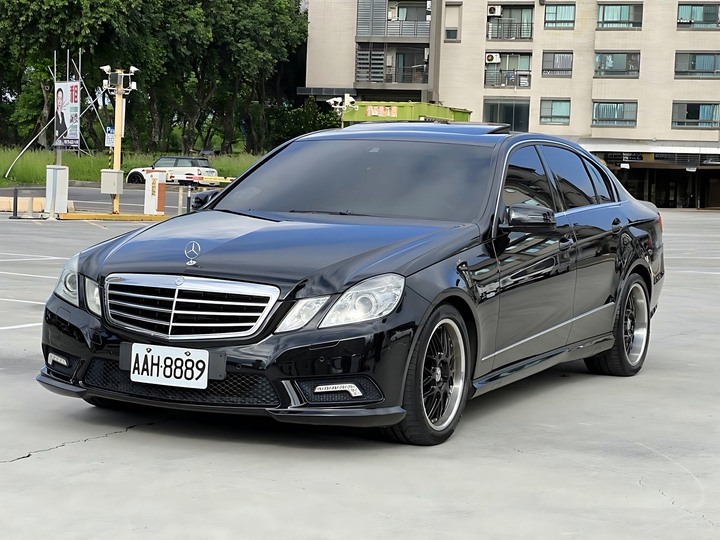 自售2011年賓士E200 1.8CGI渦輪增壓認證車 E250 E300 C200