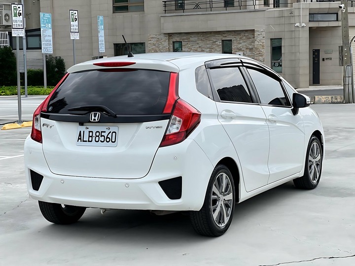 自售2016年本田FIT 1.5VTI-S 飛特定速最頂級款 TIIDA YARIS SWIFT