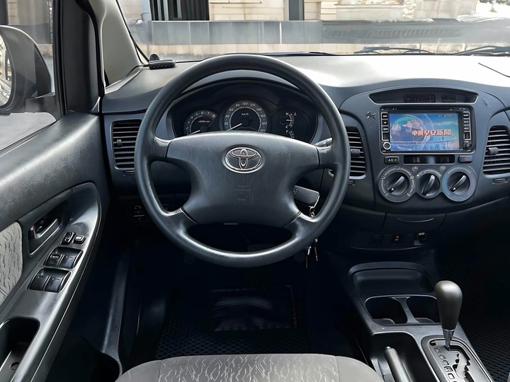 自售2014年自排英諾瓦休旅車INNOVA2.0E版 ZINGER 菱利廂車