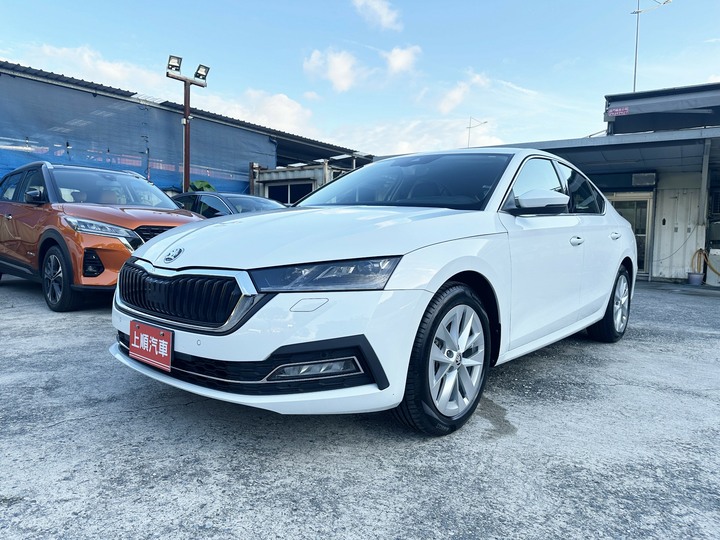 上順2024年4月 SKODA OCTAVIA 1.0 斜背五門 可全額貸款