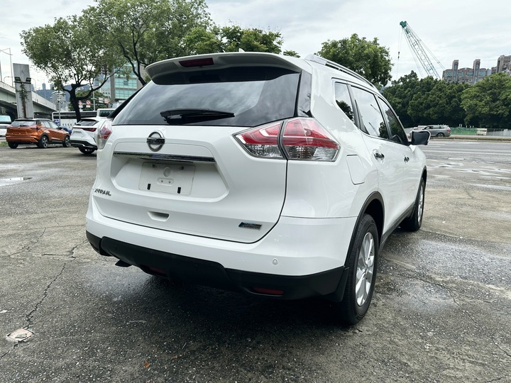 上順 2015 Nissan X-Trail 2.0 旗艦版 原廠保養