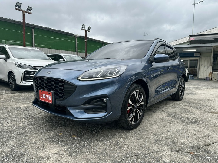 上順2023 KUGA 2.0旗艦 4WD 跑2萬 ACC 全景天窗 盲點 跟車
