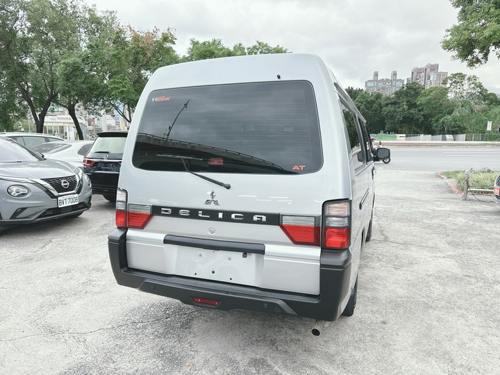 2020 三菱 delica 2.4 自排 八人座 一手車 原廠保養