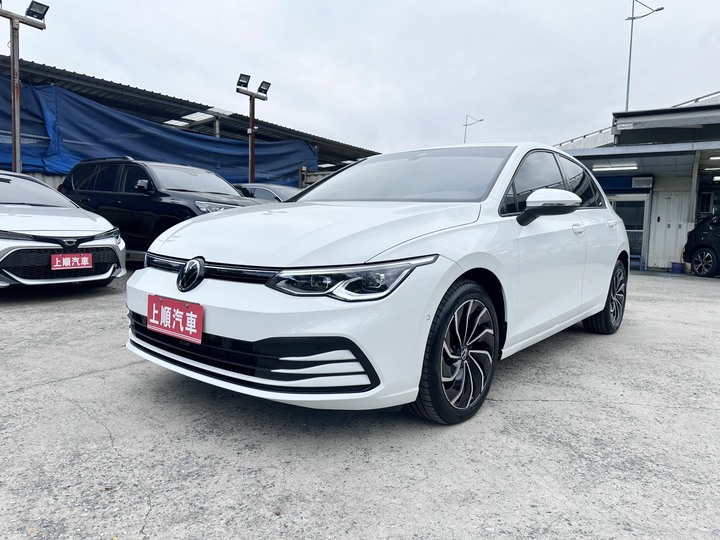 上順2023 福斯 GOLF 1.0 eTSI 智能特仕版 油電 原廠保固中