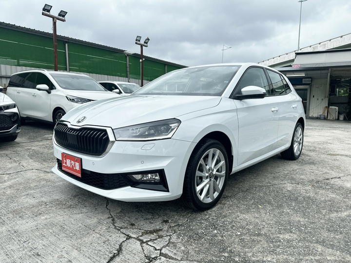 上順2025 Skoda Fabia 1.0 全彩儀表 跟車 盲點 贈保養 保固