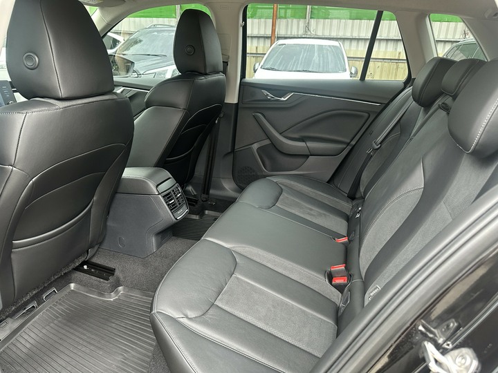 上順 2023 SKODA KAMIQ 1.5 ACC 盲點 導航 車道置中