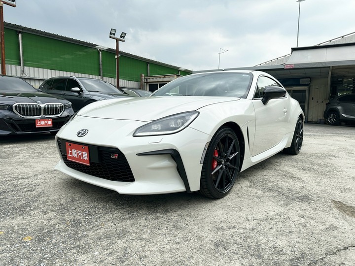 上順2024式 Toyota GR86 Brembo款 跑七千 手自排 可全貸