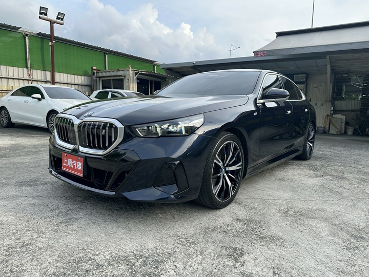 上順2024 BMW I5 M-Sport 僅跑1萬多 原廠保固