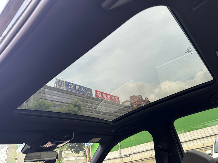 上順2024 BMW I5 M-Sport 僅跑1萬多 原廠保固