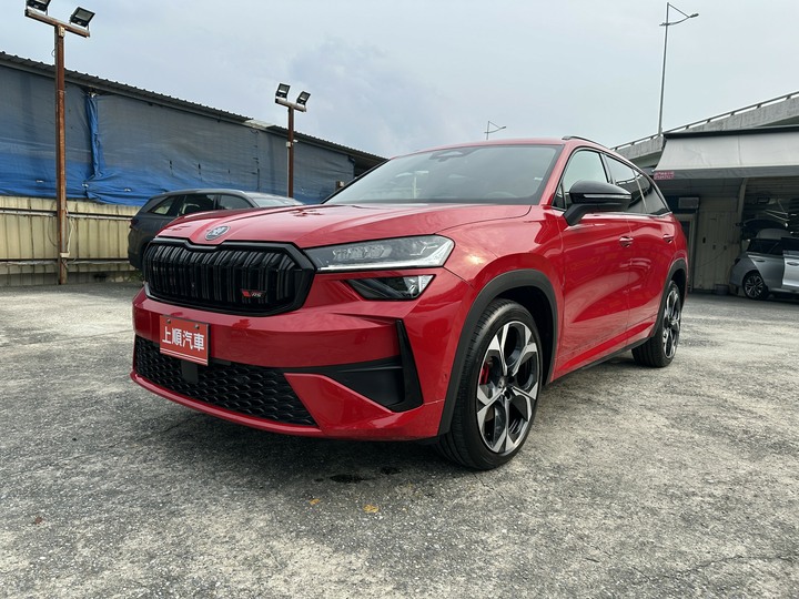 上順2025 KODIAQ 2.0 RS 七人座 環景 盲點 四輪驅動 可全貸款