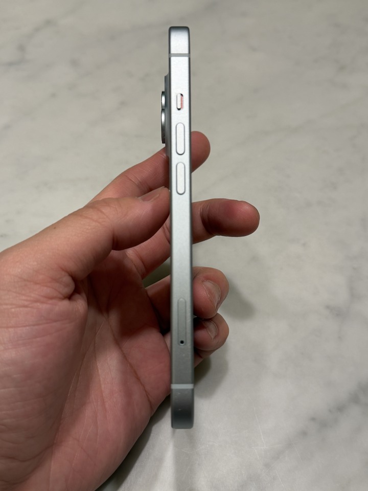 二手極新 iPhone 15 128GB 藍