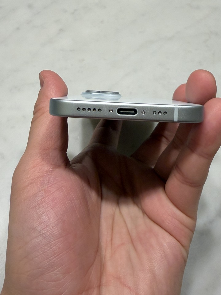 二手極新 iPhone 15 128GB 藍