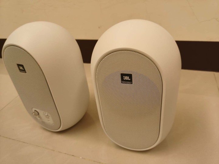 JBL 104BT白