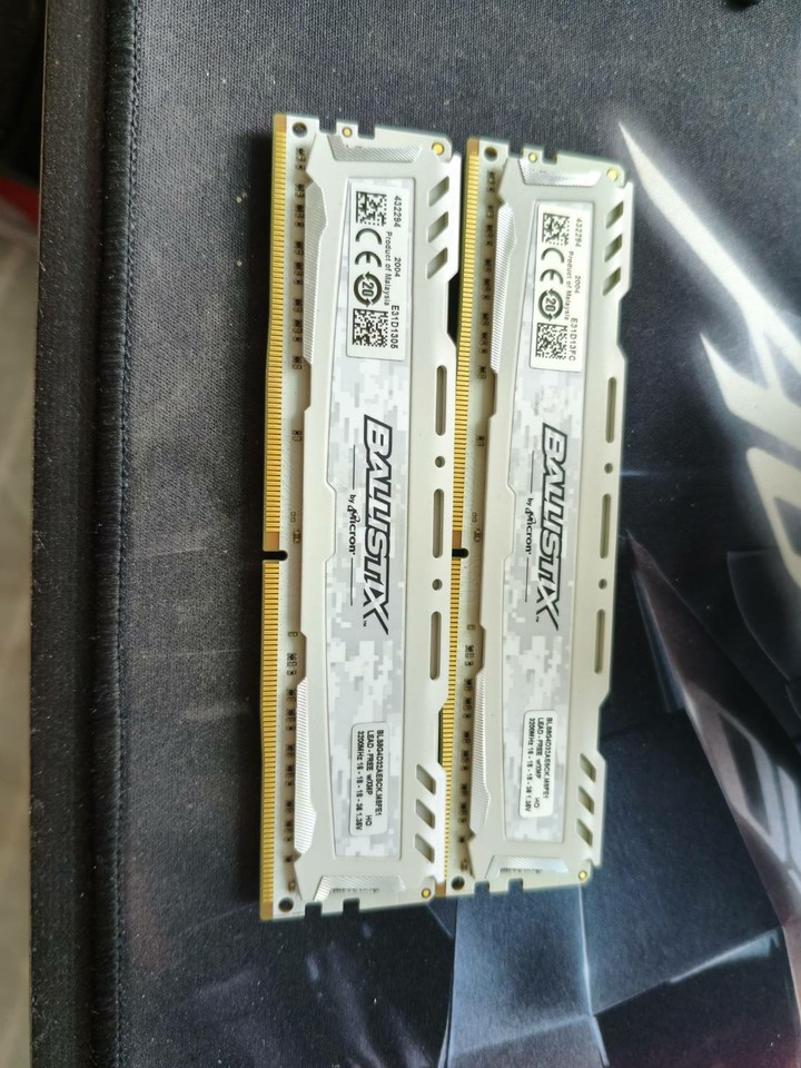 美光 DDR4 3200 8GBX2
