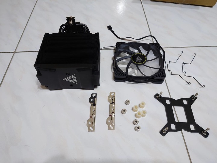很新 MONTECH 君主 AIR COOLER 210 ARGB塔扇 212X H5 C7 T40可參考