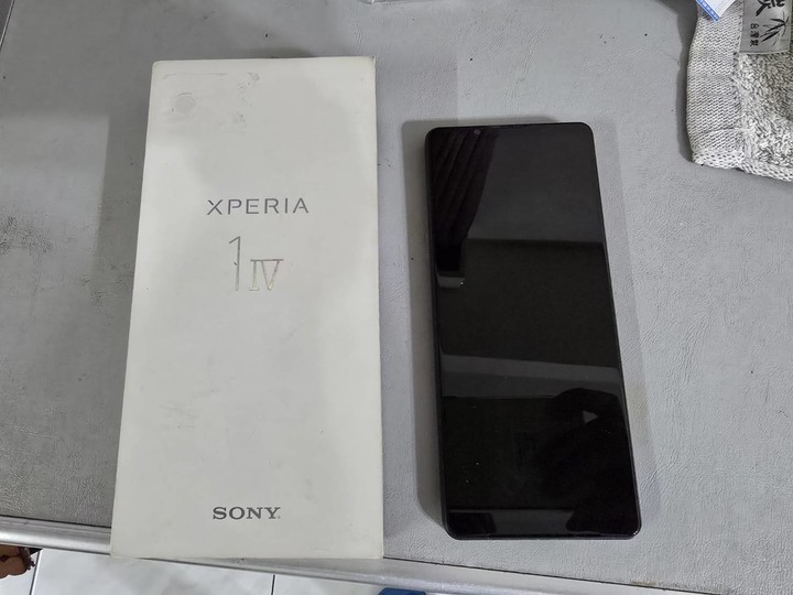 9成新 台版 Sony Xperia 1 IV 紫色盒裝12G/256G 5G+4G 1II 1III 1 IV 1V 可參考