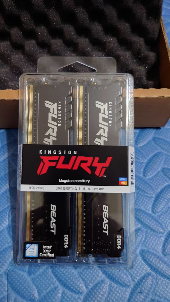 全新 終保 金士頓 16GB(8G*2)D4-3200 (獸獵者)CL16 RGB 超頻記憶體 威剛 美光 可參考