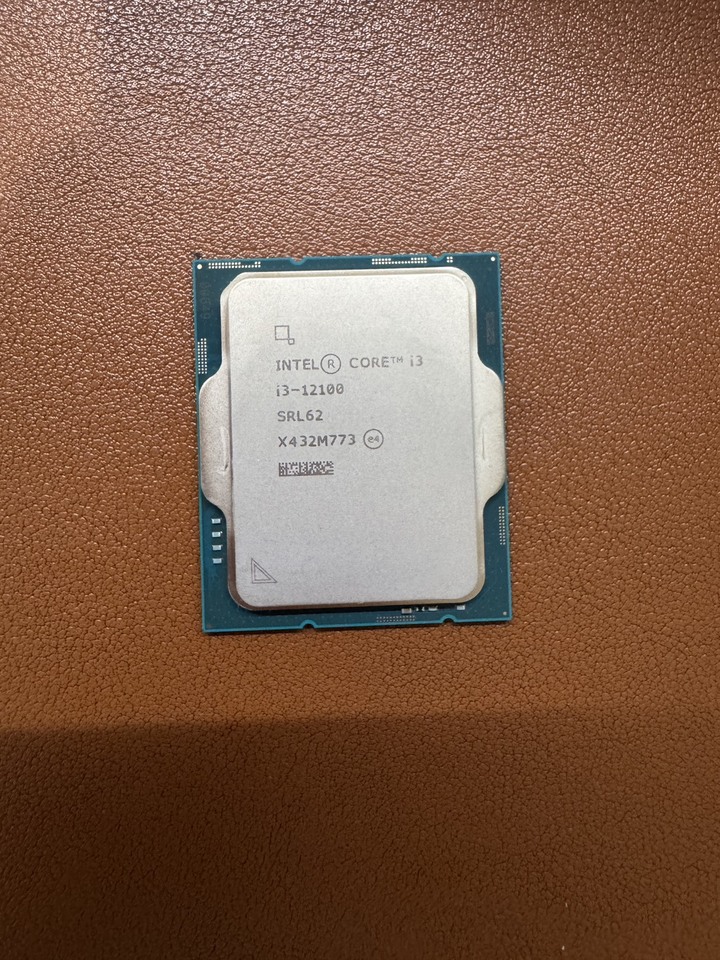 保2028超新 無 盒裝 i3-12100 up to 4.3G 13100 14100可 參考