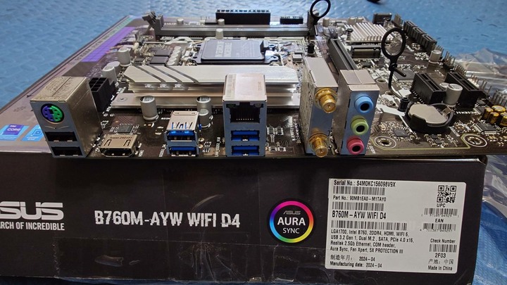 保內2028 (附W11序號)華碩B760M-AYW WIFI D4主機板盒裝 B660 b760可參考