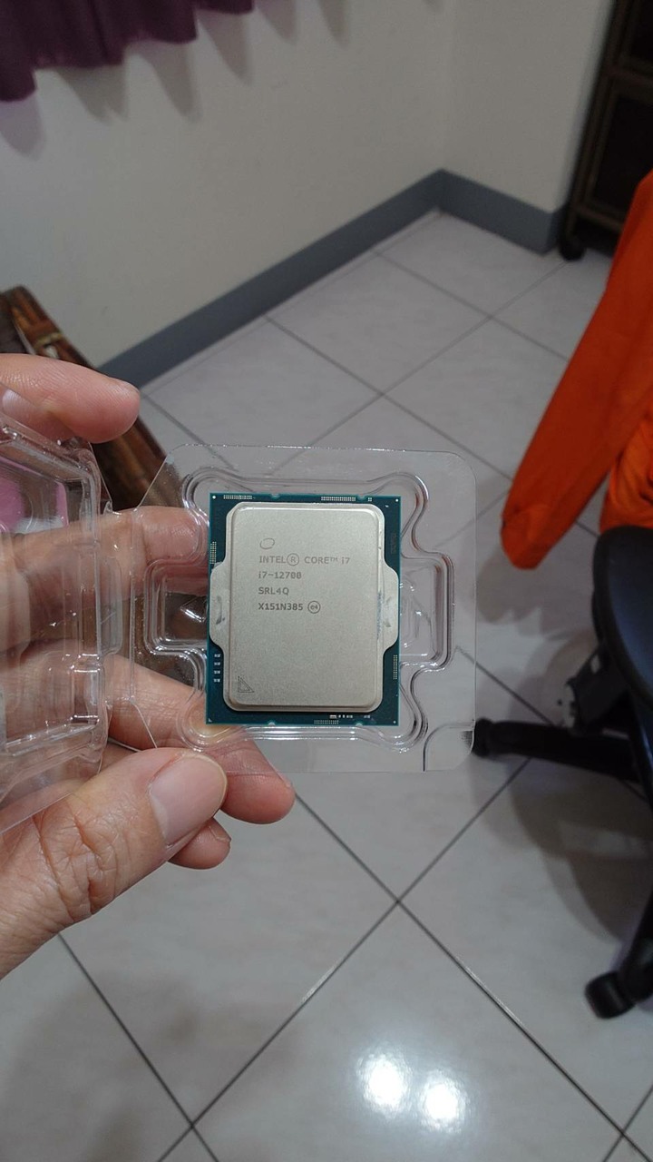 很新i7 12700 (支援AVX512) 無盒裝 up to 5G 12900K 13900 13700 13600可