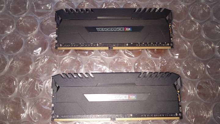 終保corsair海盜船 VENGEANCE RGB PRO DDR4 3000(16G*2)CL16 超頻記憶體 美光 金士頓可參考