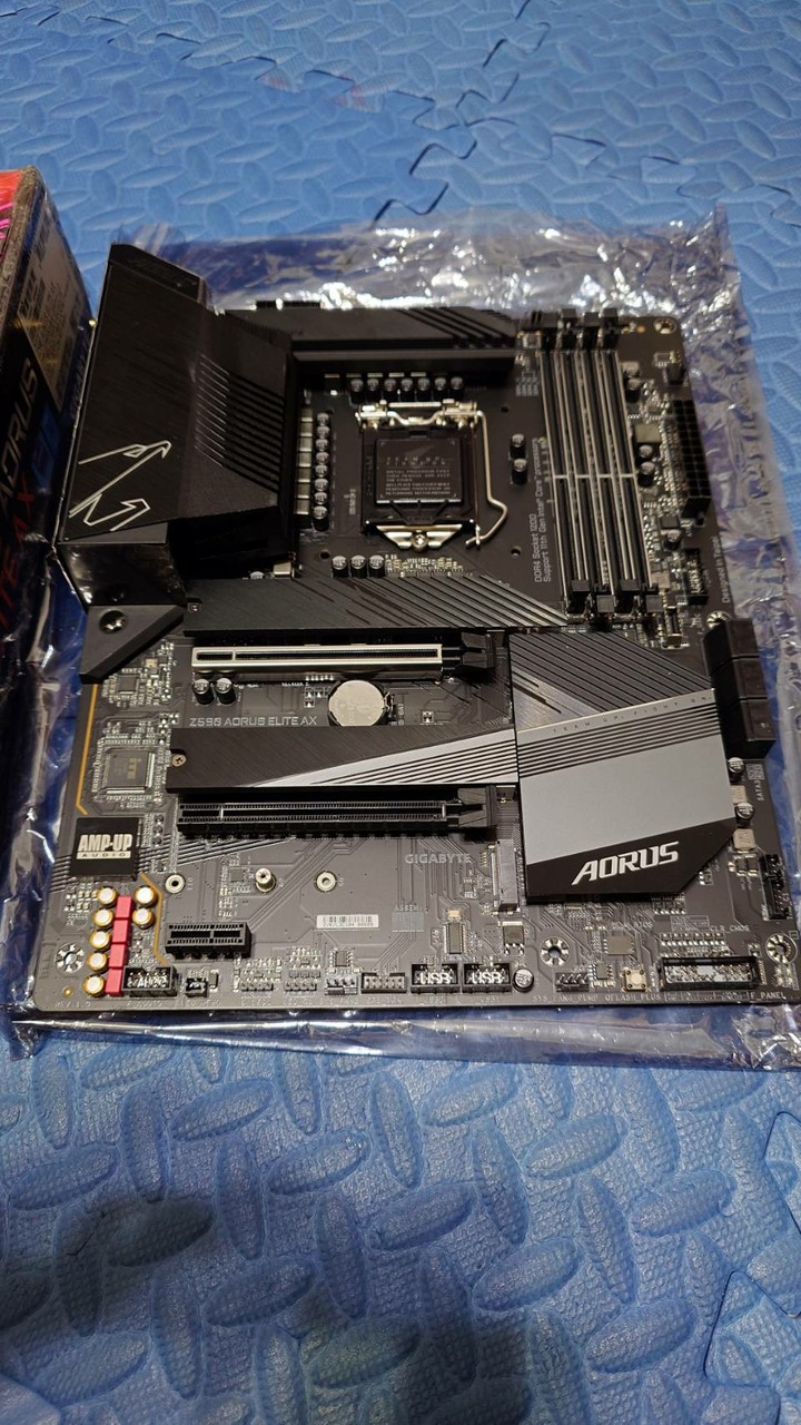 保內 近全新 (附W11序號)技嘉 Z590 AORUS ELITE AX主機板盒裝z490 b560 b460可