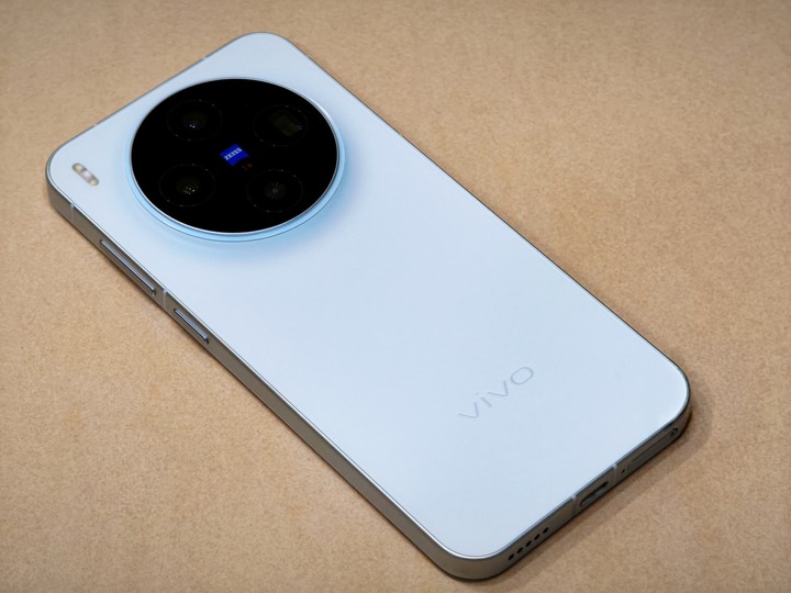 vivo X300 12GB/256GB（晴空藍），配件齊全，盒裝完整